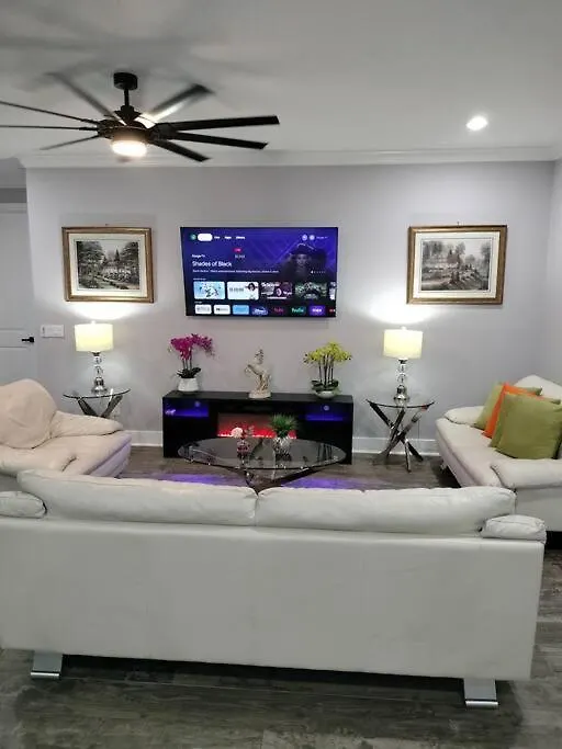 Villa White Rock In Tampa