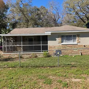  Holiday home Hidden Gem 3br/1b+jacuzzi+busch Garden+fishn+kayak